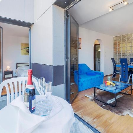1 Bedroom Beautiful Apartment In Pula Buitenkant foto