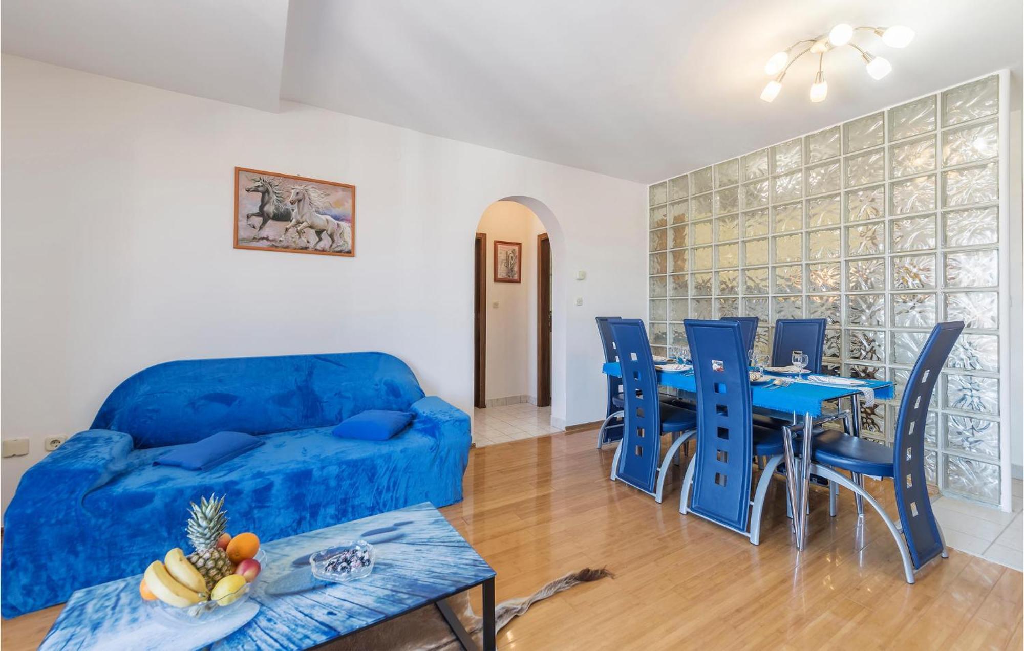 1 Bedroom Beautiful Apartment In Pula Buitenkant foto