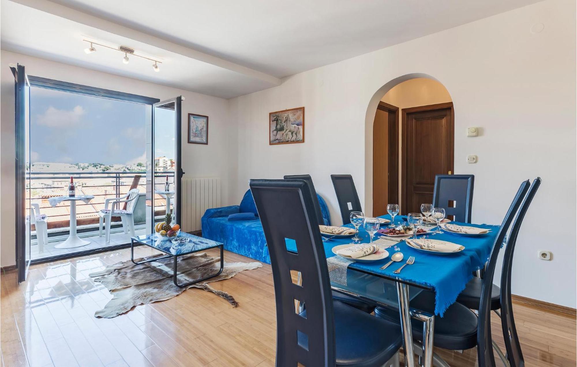 1 Bedroom Beautiful Apartment In Pula Buitenkant foto